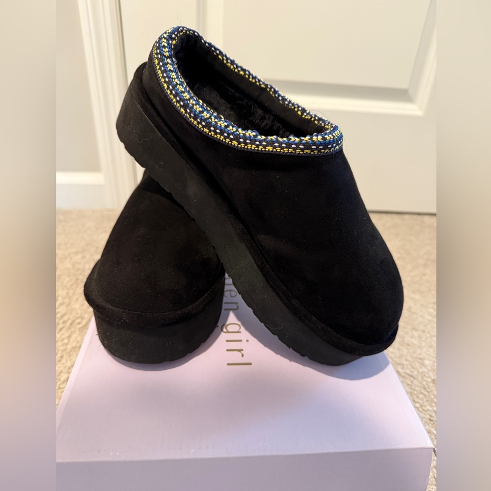 Madden Girl Black Slip-On Slipper with Blue & Yellow Trim